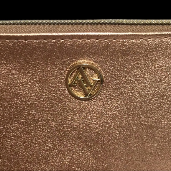 Adrienne Vittadini Wristlet/Clutch with Detachable Phone Charger Pack, Gold - Picture 3 of 10